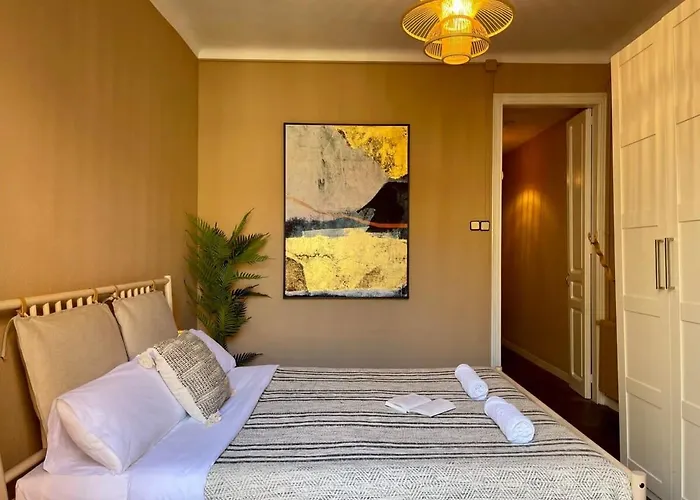 The Collection - Sagrada Familia 4bd Only For Families Or Business Groups