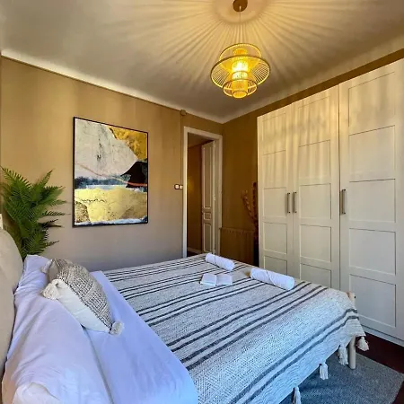 Sagrada Familia 4bd Only For Families Or Business Groups Apartment Barcelona